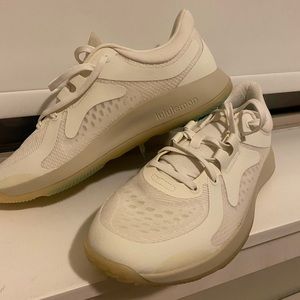 Strongfeel Women's Training Shoe (Never been worn)